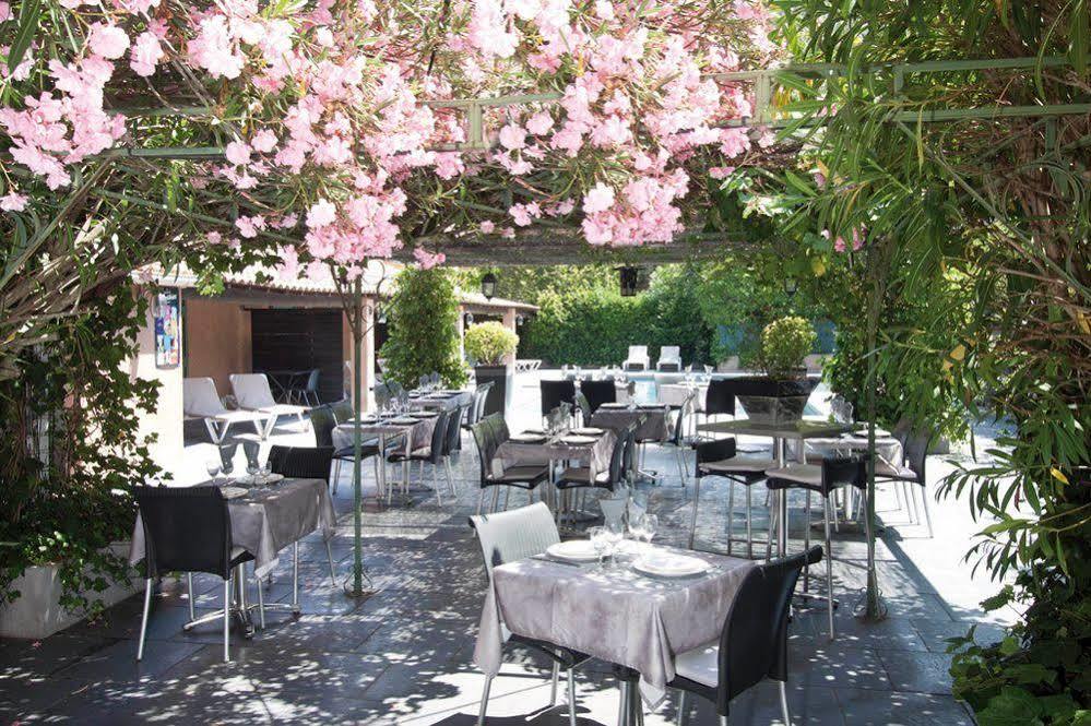 Hotel Au Relais De Trans Draguignan Kültér fotó